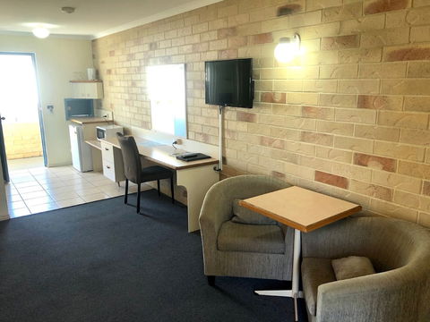 Best Western Ambassador Motor Lodge - Sunshine Coast Guide 6