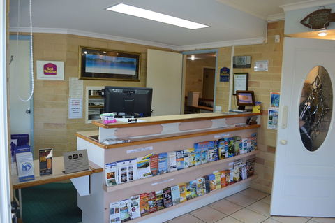 Best Western Ambassador Motor Lodge - Sunshine Coast Guide 4