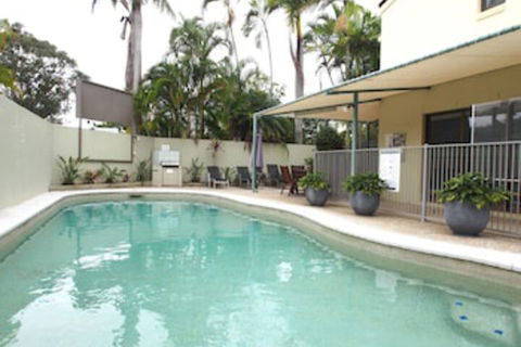 Le Court Villas - Sunshine Coast Guide 0