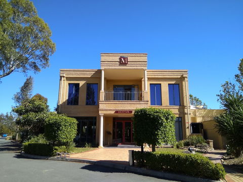 Madison Spa Motel - Adults Only - Sunshine Coast Guide 1