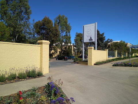 Madison Spa Motel - Adults Only - Sunshine Coast Guide 0