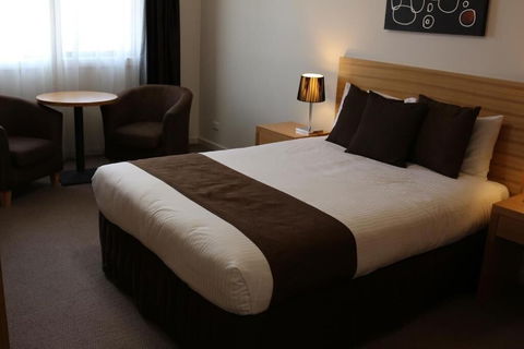 Bairnsdale International - Sunshine Coast Guide 3