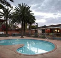 Seasons Hotel Newman - Sunshine Coast Guide