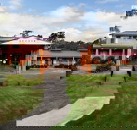 Nightcap at Archer Hotel - Sunshine Coast Guide