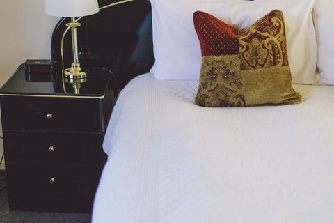 Boulevard Motel - Sunshine Coast Guide 3