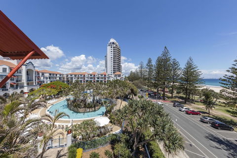 Oaks Gold Coast Calypso Plaza Suites - Sunshine Coast Guide 3