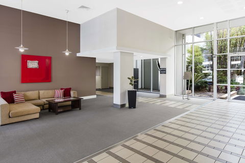 Oaks Brisbane Mews Suites - Sunshine Coast Guide 5