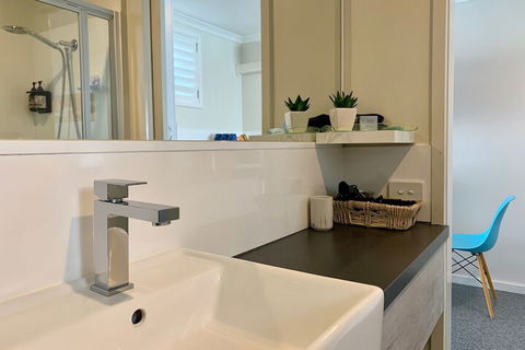 Apollo Bay Waterfront Motor Inn - Sunshine Coast Guide 5