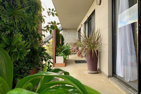 Apollo Bay Waterfront Motor Inn - Sunshine Coast Guide 1