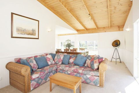 Beechworth Cedar Cottages - Sunshine Coast Guide 2