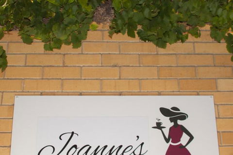 Angaston Vineyards Motel - Sunshine Coast Guide 3