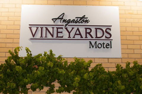 Angaston Vineyards Motel - Sunshine Coast Guide 5