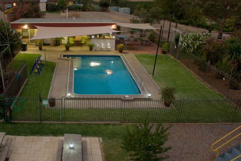 Angaston Vineyards Motel - Sunshine Coast Guide 7