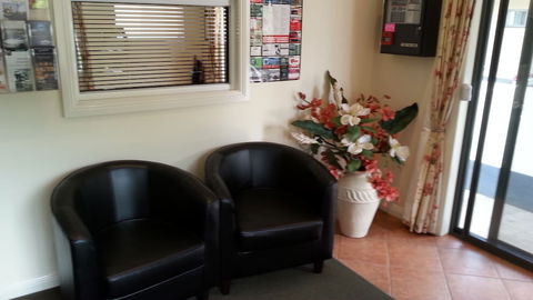 Armidale Pines Motel - Sunshine Coast Guide 2