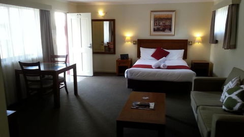 Armidale Pines Motel - Sunshine Coast Guide 4