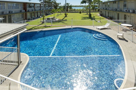 Mid City Motor Inn - Sunshine Coast Guide 5