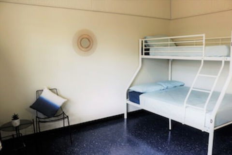 Kimberley Klub YHA - Sunshine Coast Guide 0