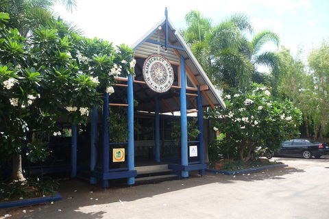 Kimberley Klub YHA - Sunshine Coast Guide 1