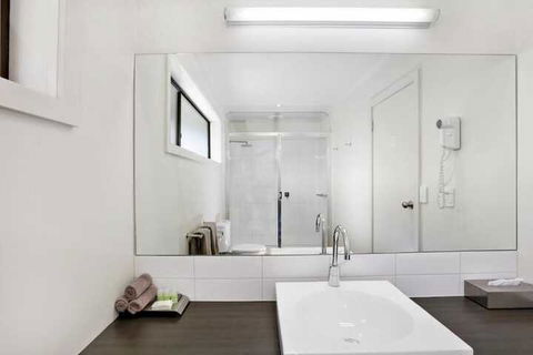 Elm Tree Motel - Sunshine Coast Guide 6