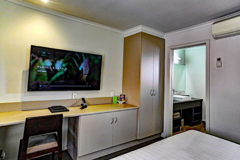 Elm Tree Motel - Sunshine Coast Guide 7