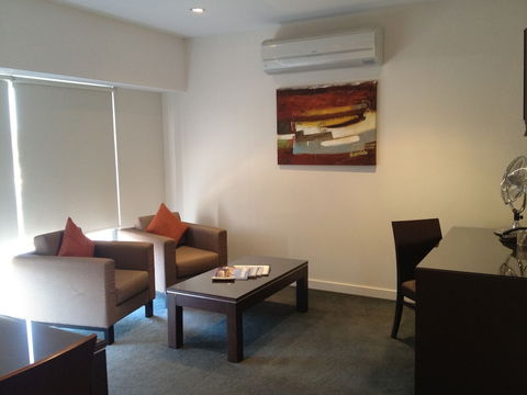 Adara St Kilda - Sunshine Coast Guide 1