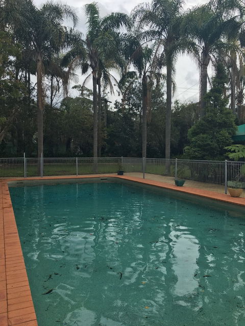 Abcot Inn - Sunshine Coast Guide 2