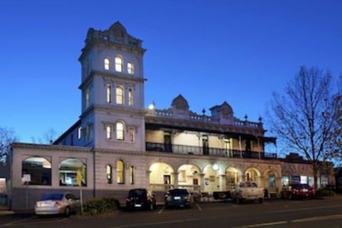 Yarra Valley Grand Hotel - Sunshine Coast Guide 0