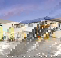 The Mulgrave Motel - Sunshine Coast Guide