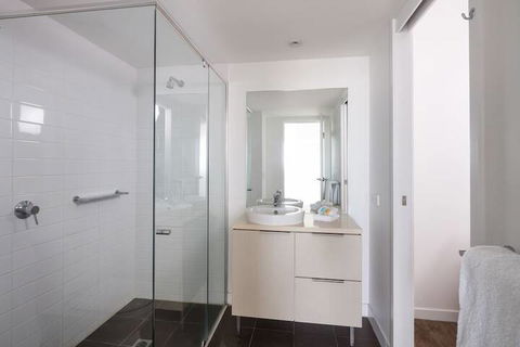 Direct Hotels â€“ Islington At Central - Sunshine Coast Guide 6