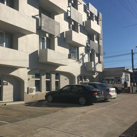 Parkville Place Serviced Apartments - Sunshine Coast Guide 0