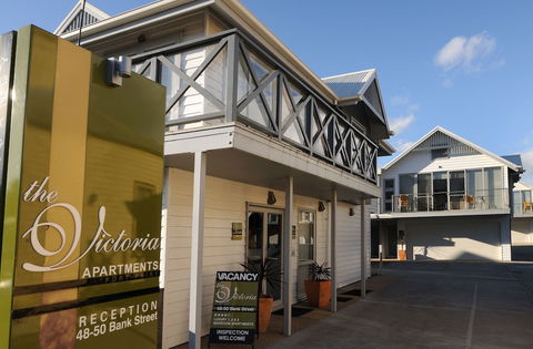 The Victoria - Sunshine Coast Guide 2