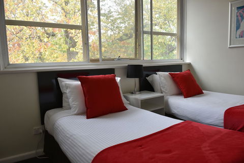 Apartments On Flemington - Sunshine Coast Guide 4