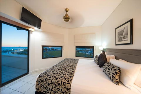 Portside Whitsunday Luxury Holiday Apartments - Sunshine Coast Guide 1
