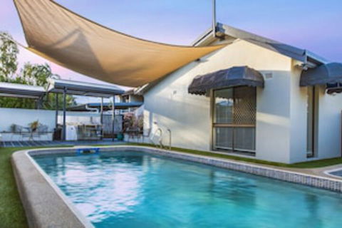 Townsville Holiday Apartments - Sunshine Coast Guide 0