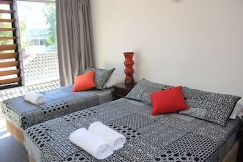 Townsville Holiday Apartments - Sunshine Coast Guide 2