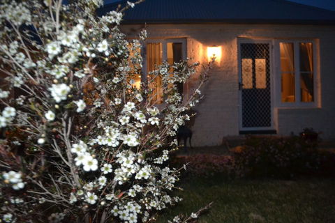 Mulberry Cottage B&B - Sunshine Coast Guide 6