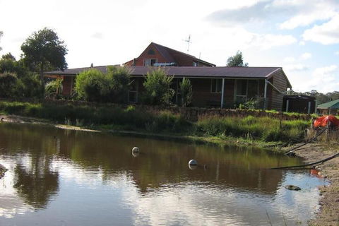 Windrose B&B - Sunshine Coast Guide 3