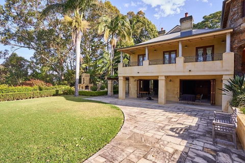 Victoria's At Ewingsdale Byron Bay - Sunshine Coast Guide 2