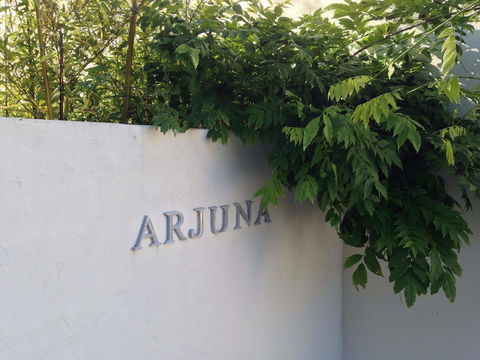 Arjuna Ridge Bed & Breakfast - Sunshine Coast Guide 0