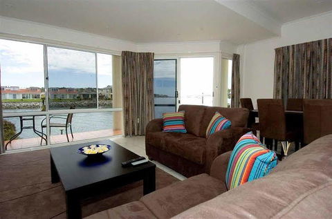 Anchorage Holiday Apartments - Sunshine Coast Guide 0