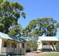 Avoca Cottages - Sunshine Coast Guide