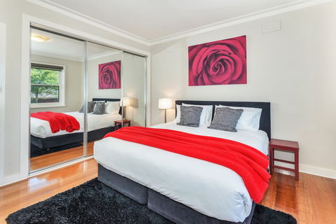 Lake Wendouree Luxury Apartments On Webster - Sunshine Coast Guide 2