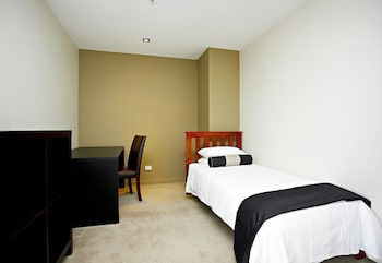 Astra Apartments - Docklands - Sunshine Coast Guide 3