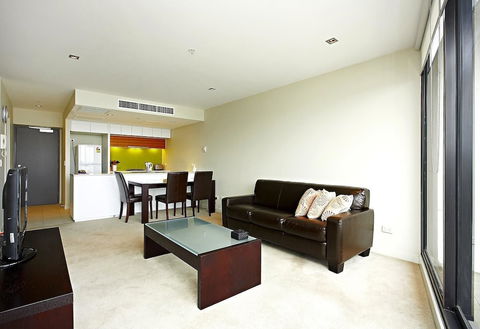 Astra Apartments - Docklands - Sunshine Coast Guide 4