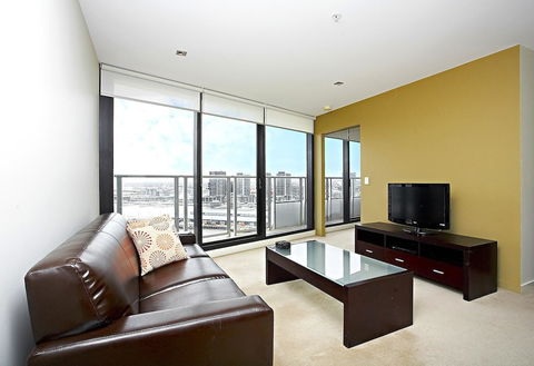 Astra Apartments - Docklands - Sunshine Coast Guide 6