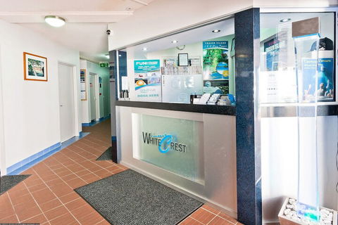 White Crest Apartments - Sunshine Coast Guide 4