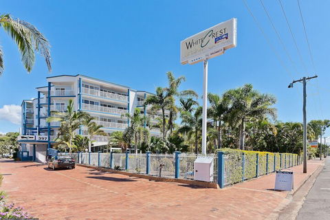 White Crest Apartments - Sunshine Coast Guide 2