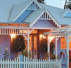 Lanterns Retreat - Sunshine Coast Guide