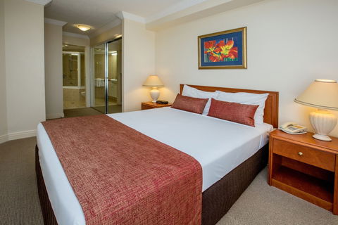 Springwood Tower Apartment Hotel - Sunshine Coast Guide 2