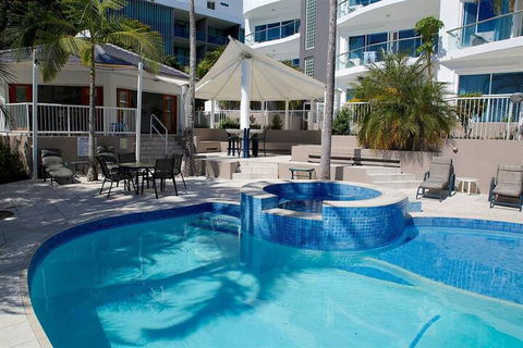 Arc Resort - Sunshine Coast Guide 5